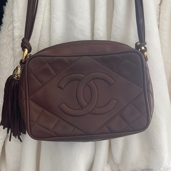 Vintage Chanel camera bag. Quilted brown/burgundy/bronze color. - Picture 1 of 6